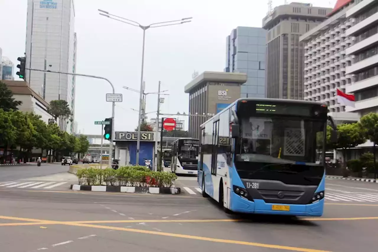 Tarif Bus Transjakarta Rute Bandara Soekarno-Hatta Kemungkinan Lebih Mahal dari Tarif Biasa - Jawa Pos