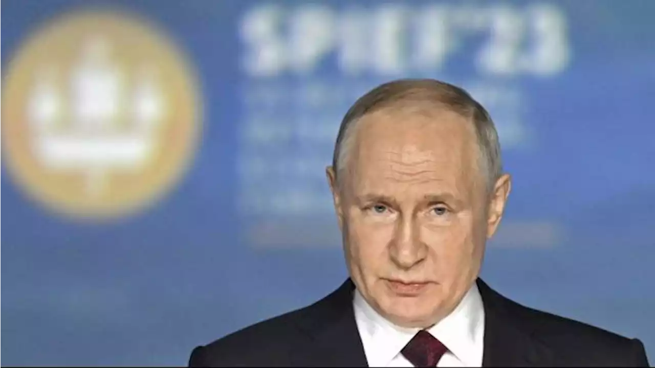 Putin Pamerkan Kekuatan dan Pertumbuhan Ekonomi Rusia Walau Dihajar Sanksi Barat di Konferensi SPIEF