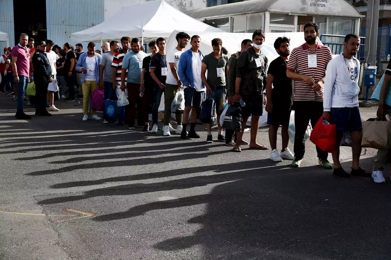 Naufrage de migrants en Grèce : les espoirs de trouver des survivants « s’amenuisent »