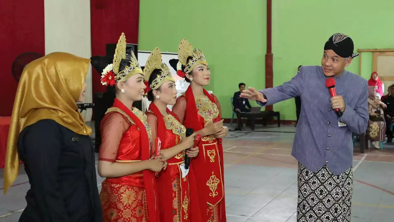 Ganjar Tingkatkan Indeks Pembangunan Manusia Melalui Program SMKN Jateng