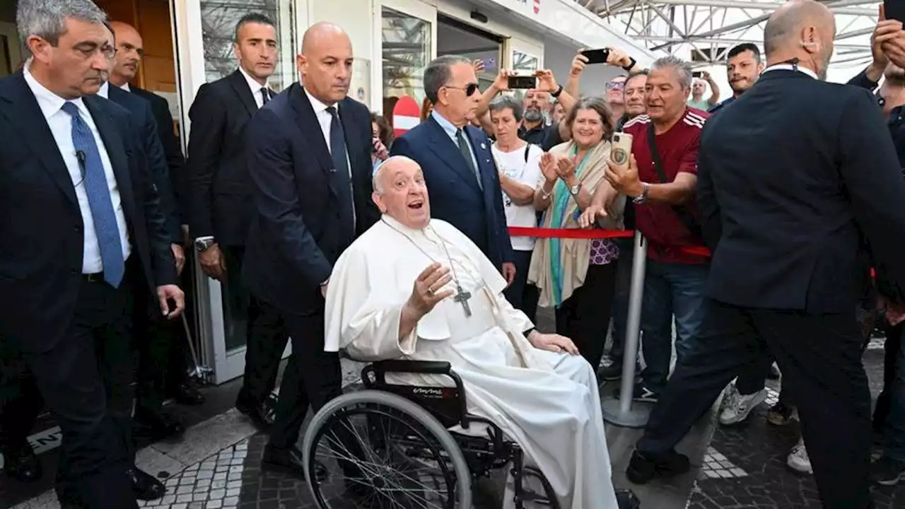 Dieron de alta al Papa Francisco: su mensaje para la Argentina