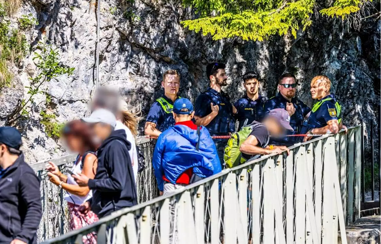 Tödlicher Angriff bei Neuschwanstein: Ermittler hoffen auf Videos – Verdächtiger äußert sich