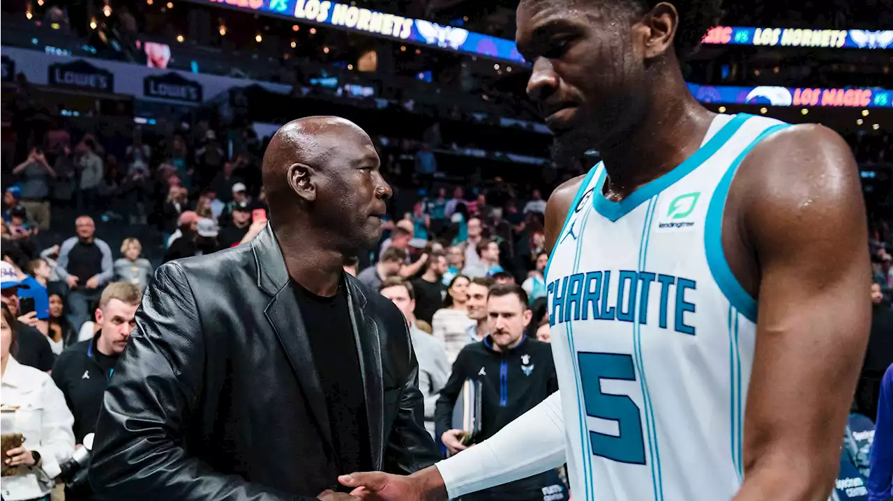 Michael Jordan finalizing sale of Charlotte Hornets, per report