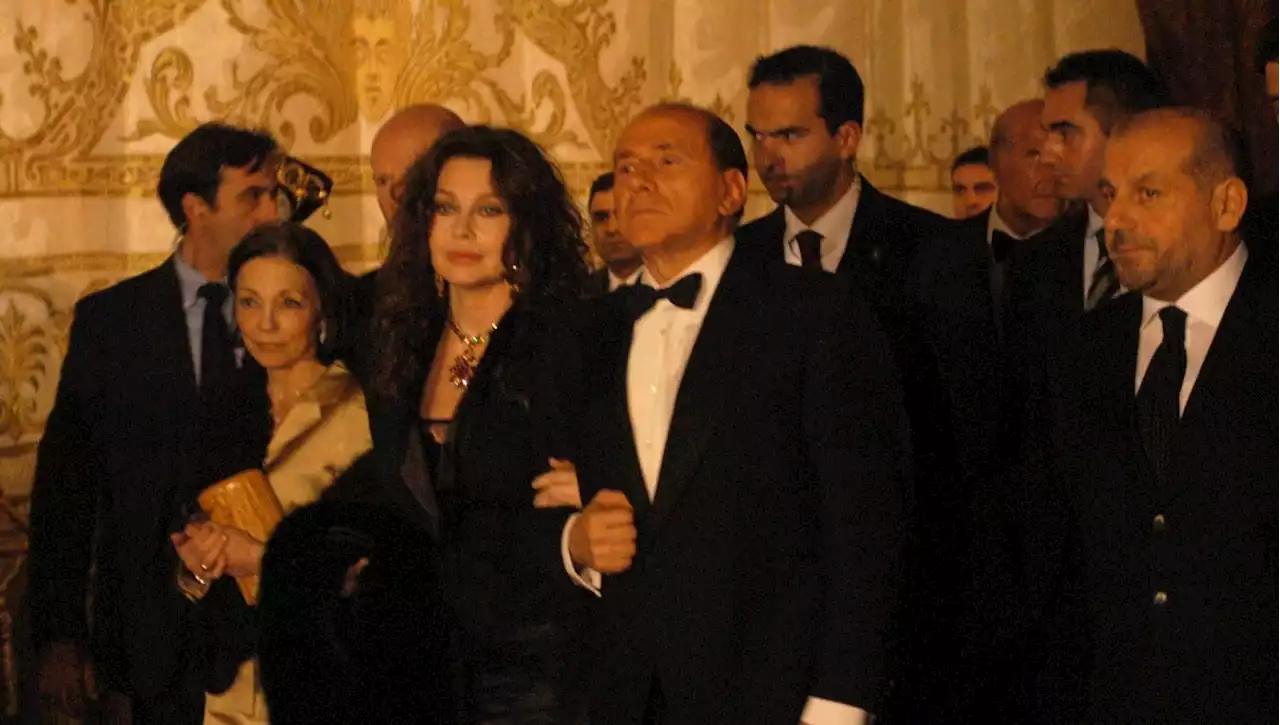 Quel ballo a sorpresa con Berlusconi alla Prima della Scala nel 2004: il nostro incontro nel palco Reale accanto a Veronica Lario