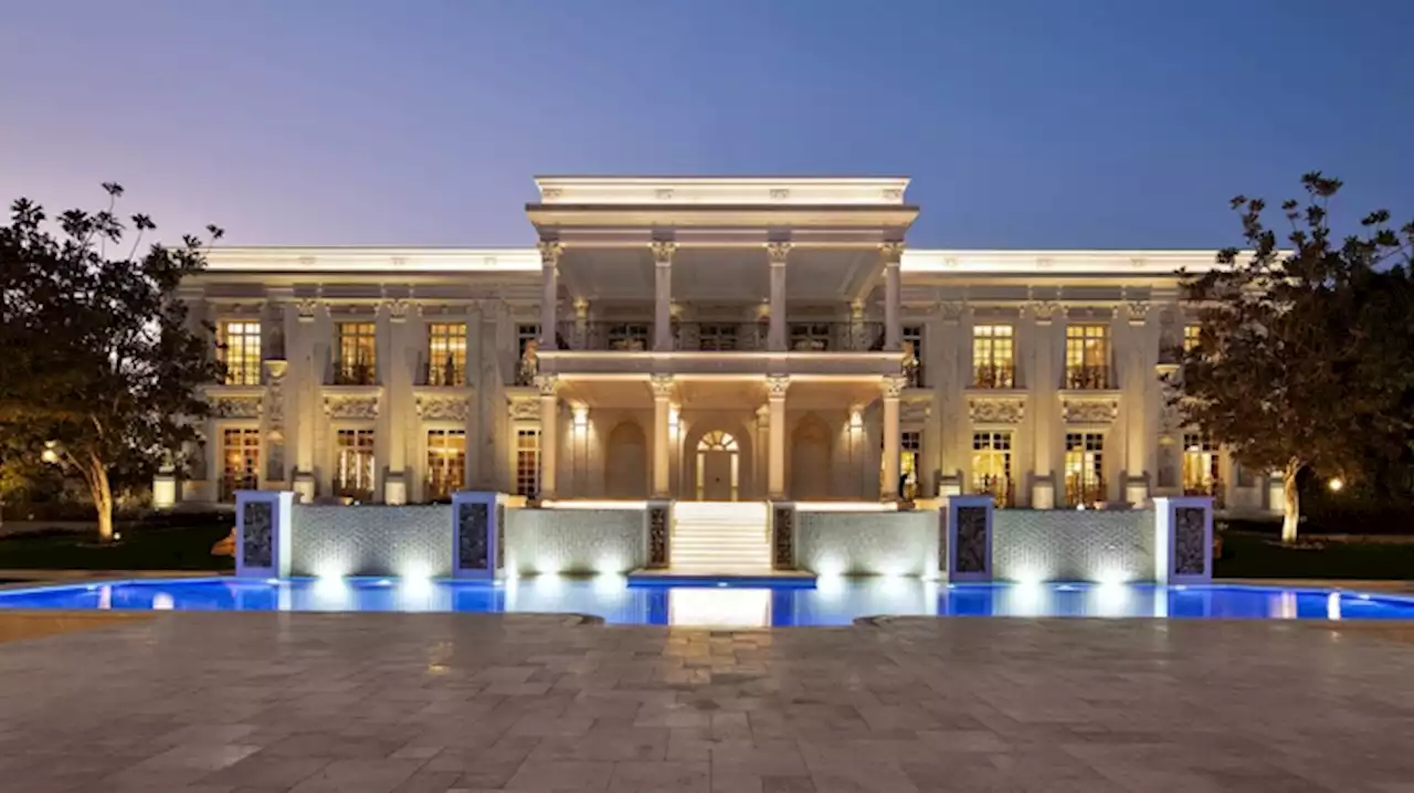 This $204 Million Dubai Mansion Is Decorated With 700,000 Sheets of Gold Leaf