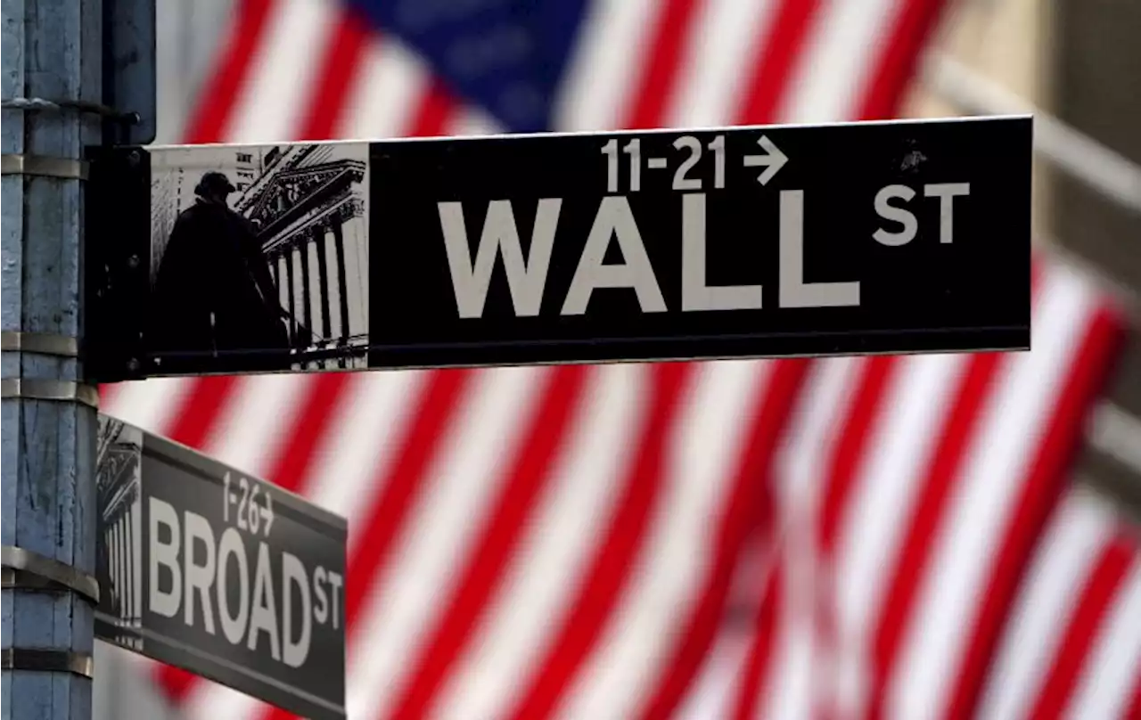 Wall Street Ditutup Menguat, S&P 500 Cetak Rekor Tertinggi 14 Bulan