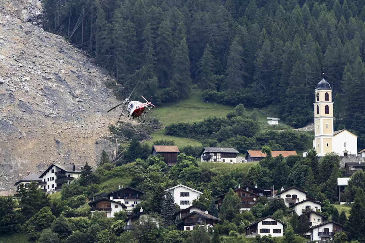 Ticker zum Bergsturz in Brienz GR – Höchste Gefahrenstufe ist aufgehoben | Gemeinde-Sprecher: «Auf ein solches Szenario konnten wir nicht hoffen» | Mehr als die Hälfte der Insel ist abgerutscht