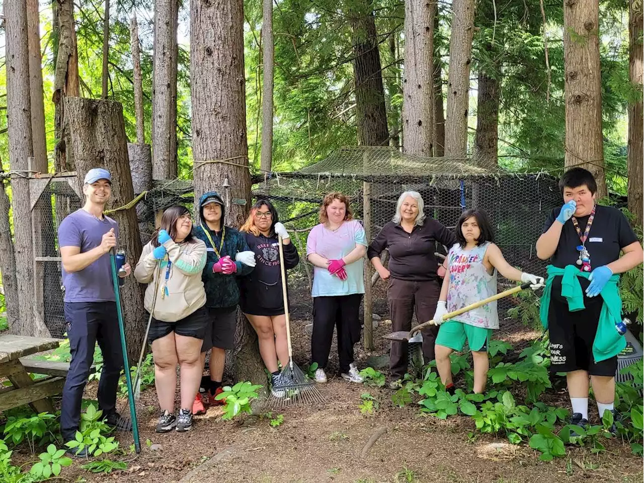 Students at Terrace’s Caledonia Secondary School chip in at local wildlife sanctuary - Terrace Standard