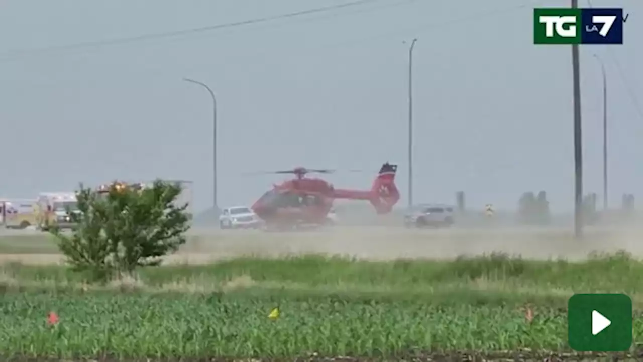 Spaventoso incidente in Canada, 15 vittime nello scontro tra tir e pullman