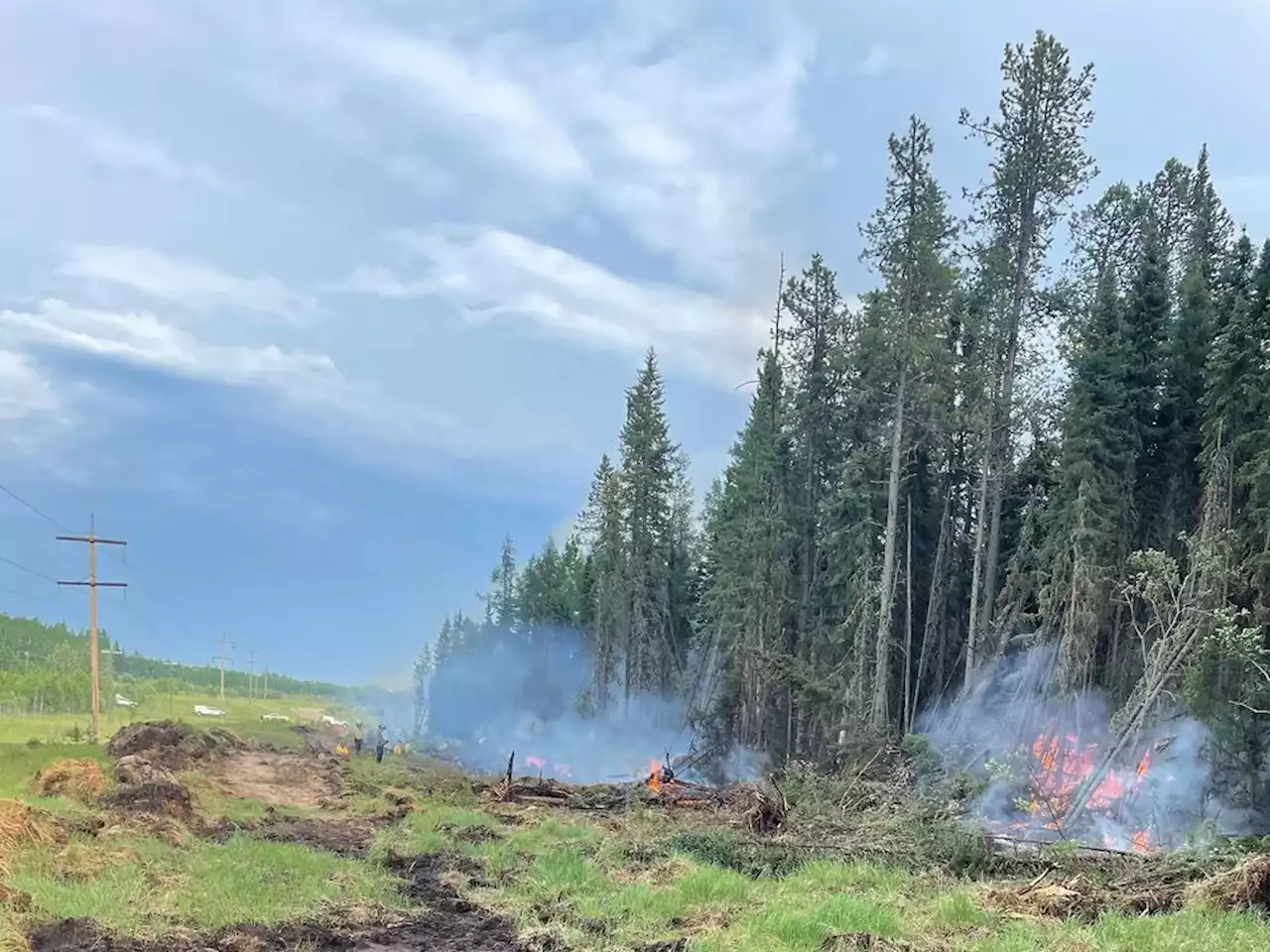 Thousands allowed back home, but officials say wildfires still leaving many displaced