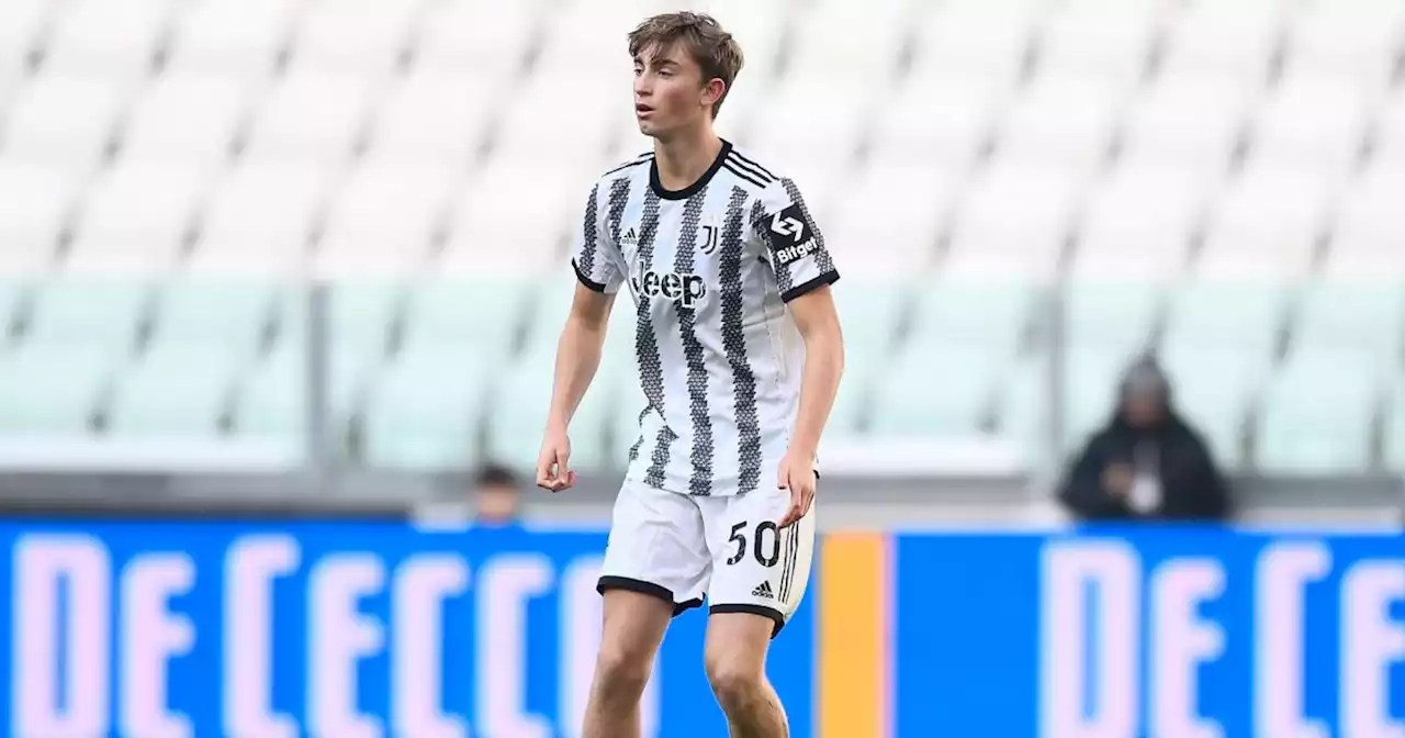 Nederlands toptalent wordt beloond: Huijsen tekent nieuw contract bij Juventus