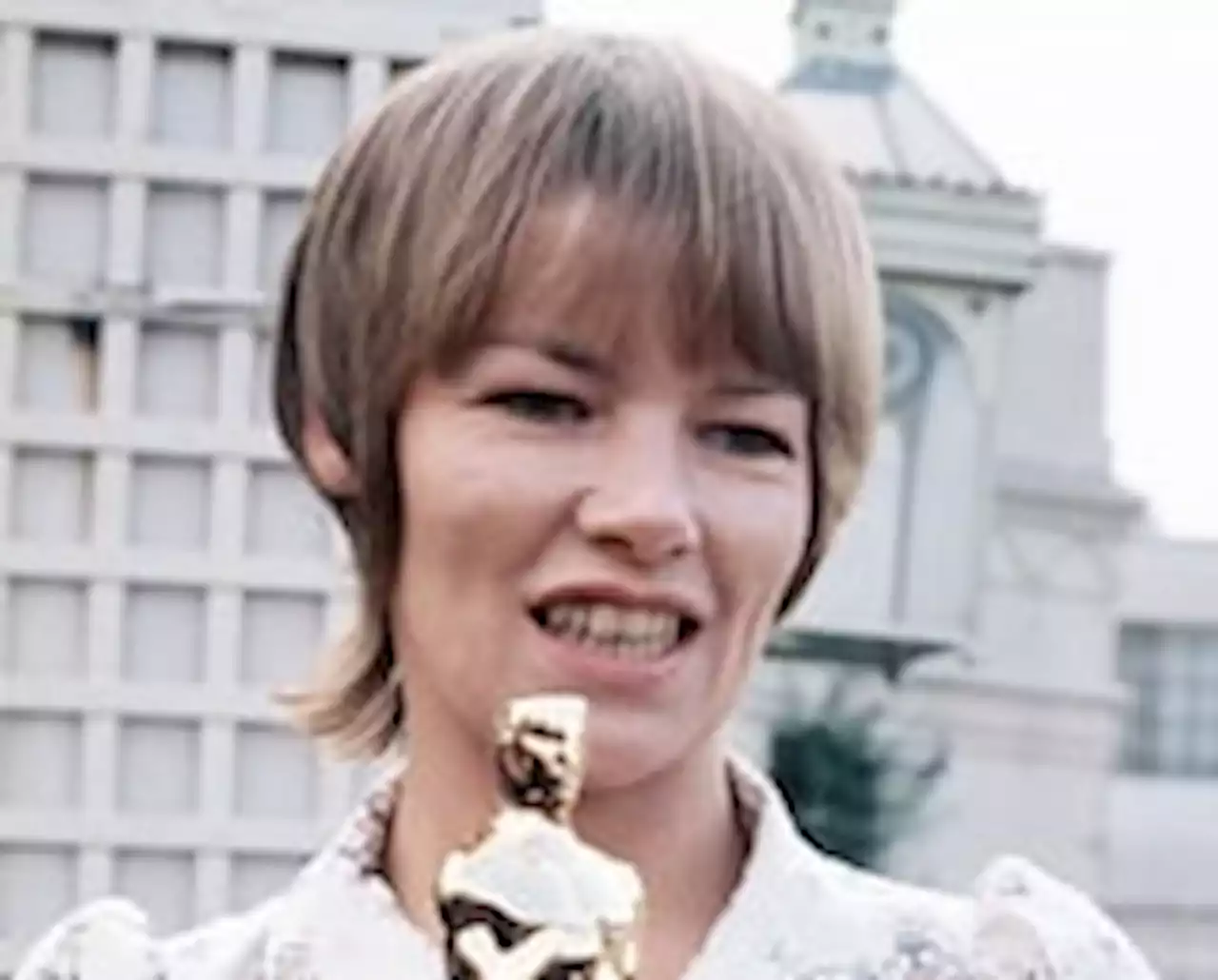 Glenda Jackson, two-time Oscar winner who paused acting for politics, dies at 87