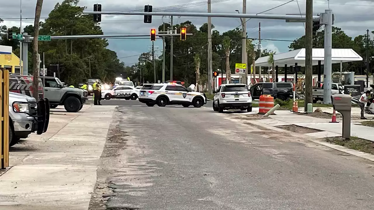 1 person dead in crash involving multiple vehicles in Mayport, Florida Highway Patrol says