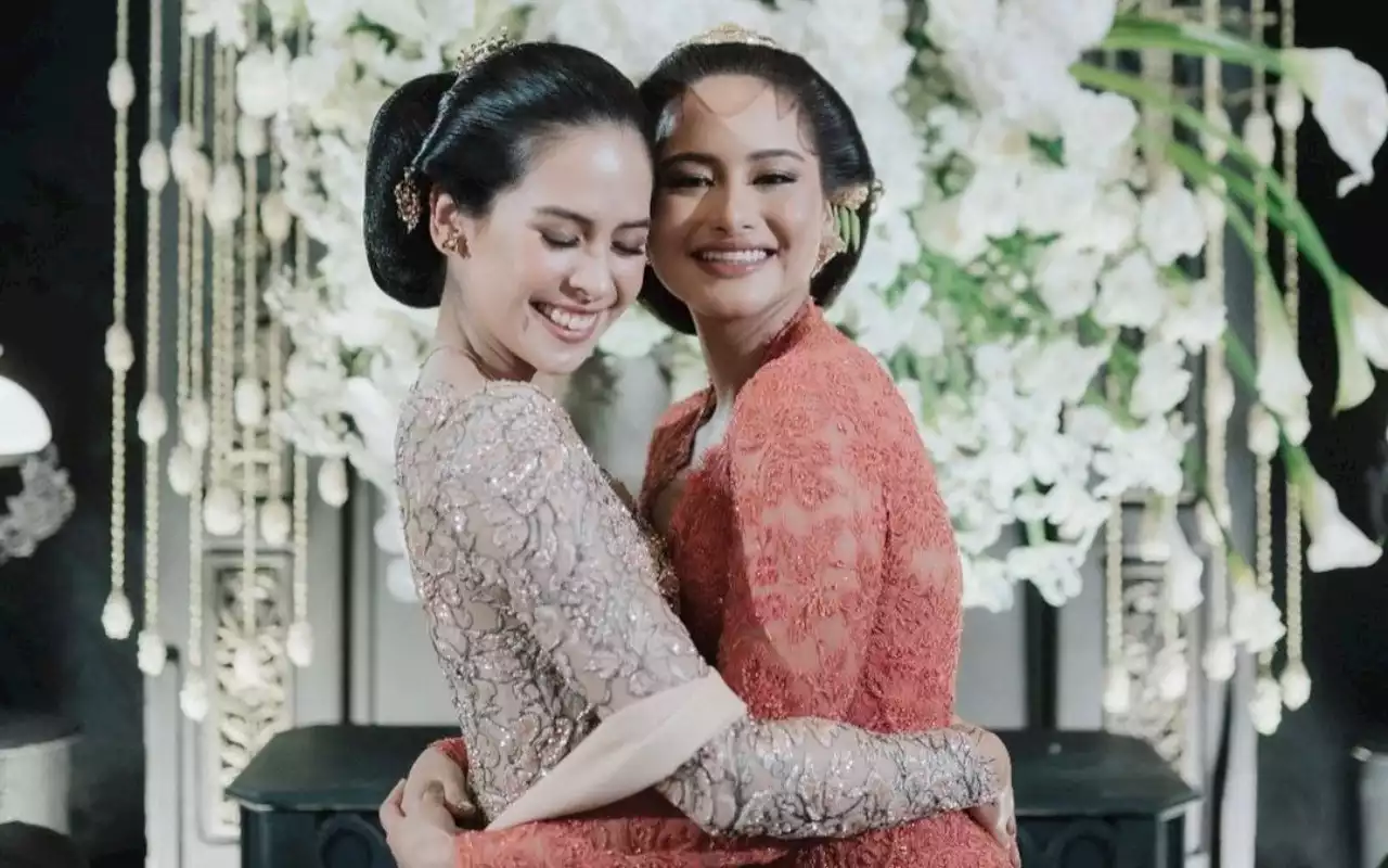 Maudy Ayunda Perdana Didandani Sang Adik, Gaya Eyeliner Bikin Speechless