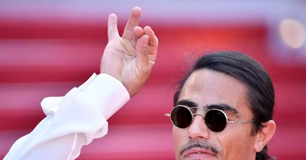 Communist Chef 'Salt Bae' Shuts Down Widely Hated NYC Restaurant