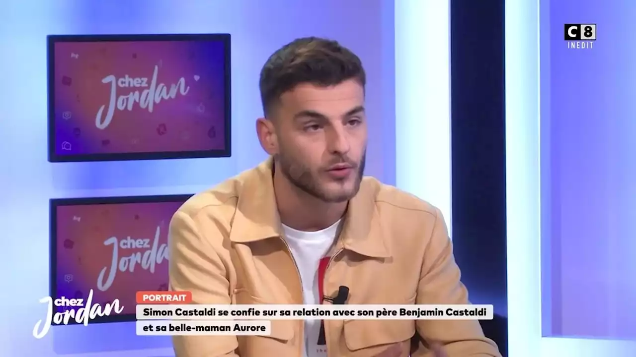 “Ça creuse des failles” : Simon Castaldi marqué par le divorce de ses parents, ce gros reproche à son père Benjamin - Closer