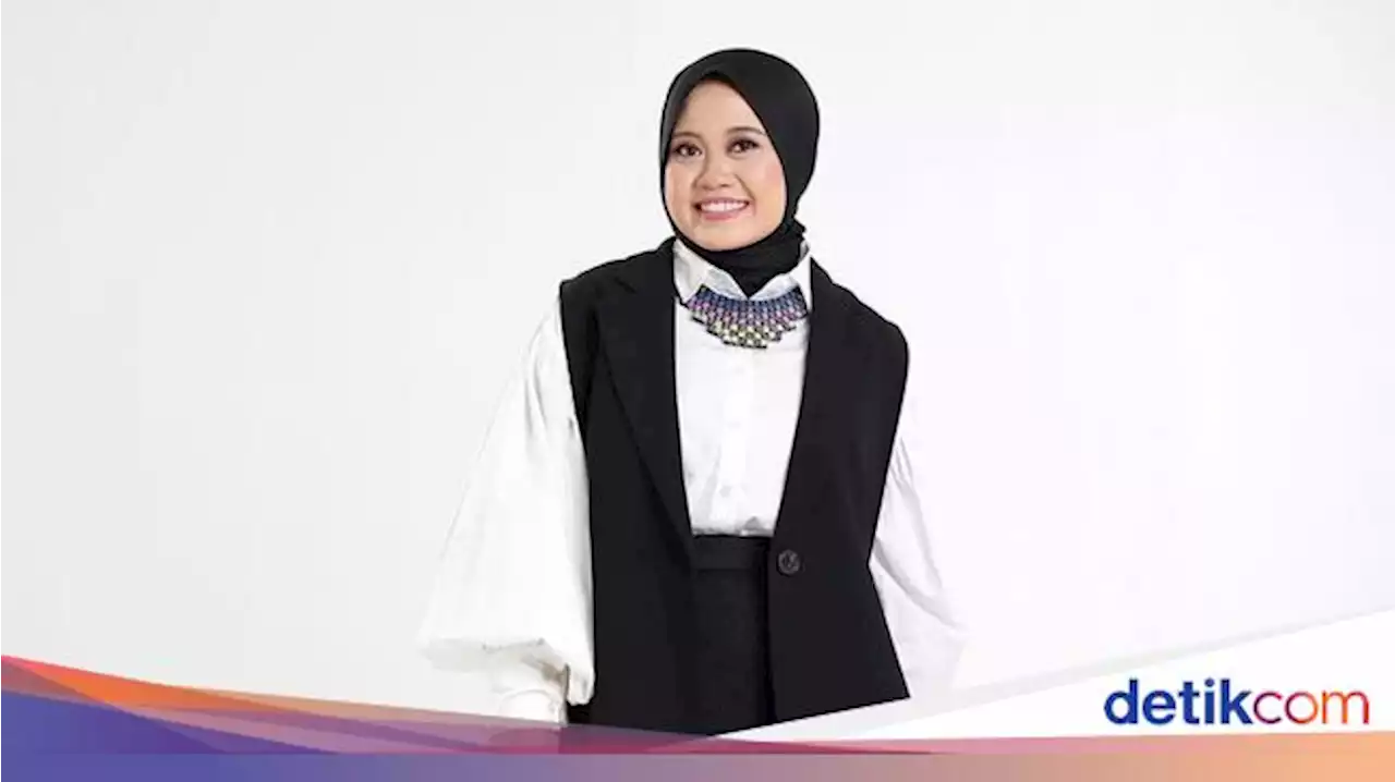 Komika Musdalifah Melahirkan Putra Kembar, Satu Meninggal Dunia