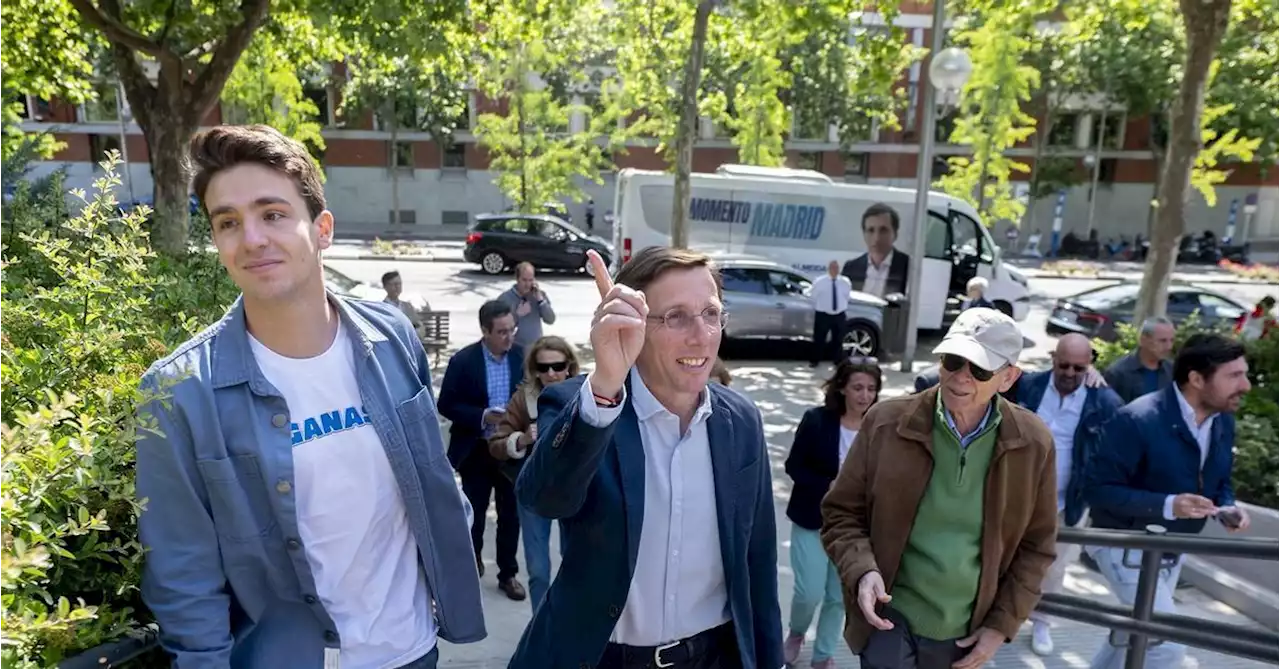 Listas exclusivas en discotecas y copas gratis: los “privilegios” para los afiliados de Nuevas Generaciones del PP de Madrid