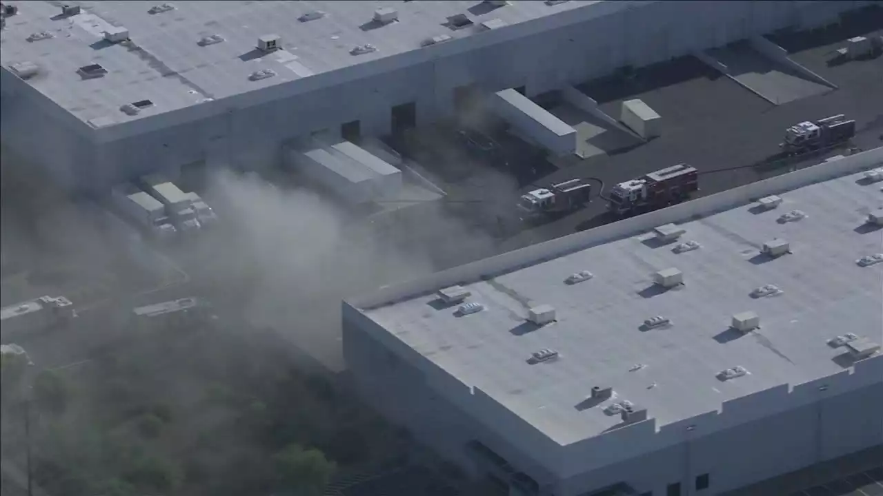 West Phoenix recycling plant fire prompts HAZMAT response from fire crews