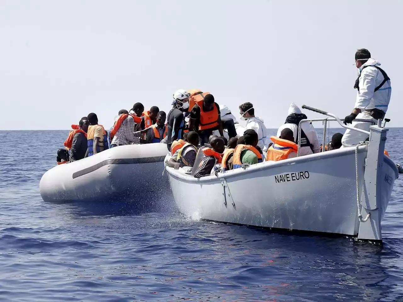 Le tre rotte che puntano sull'Italia: così gli scafisti aggirano i controlli