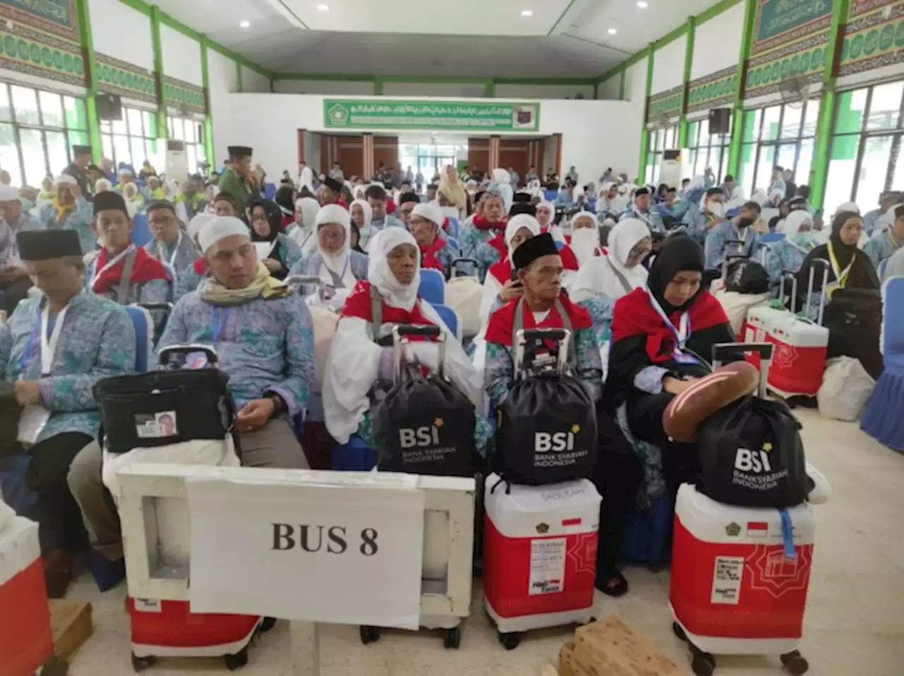 Calhaj Tambahan Diberangkatkan Duluan