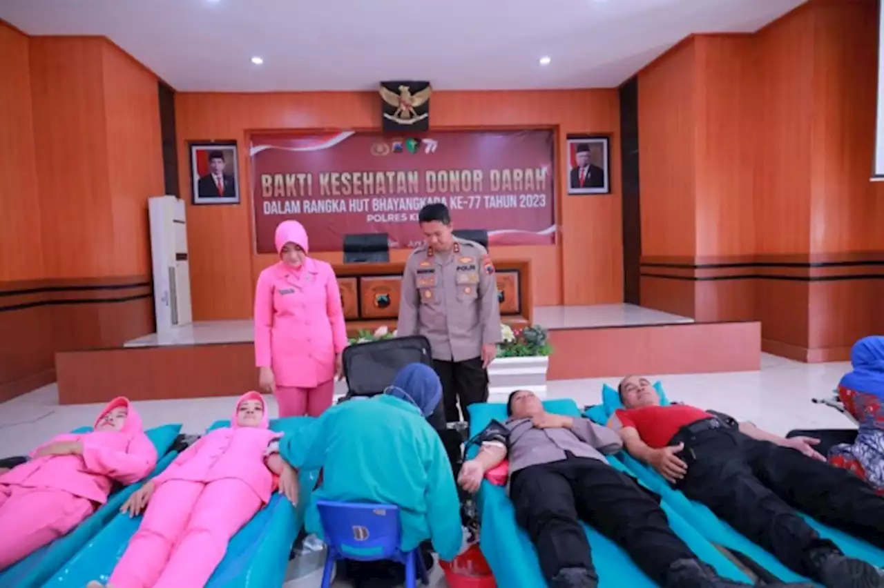 Rayakan HUT Bhayangkara, Polres Klaten Gelar Bakti Kesehatan dengan Donor Darah