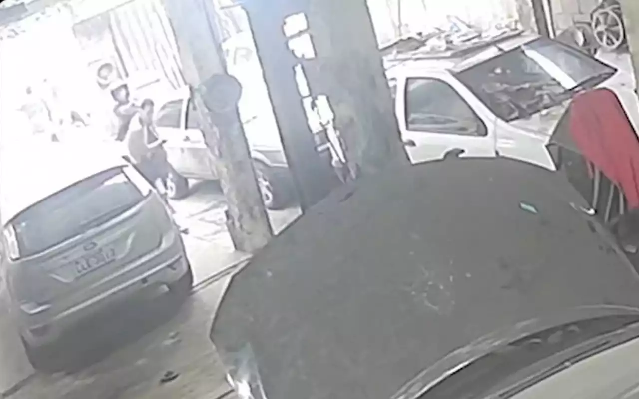 Polícia investiga morte de jovem dentro de oficina | Rio de Janeiro | O Dia