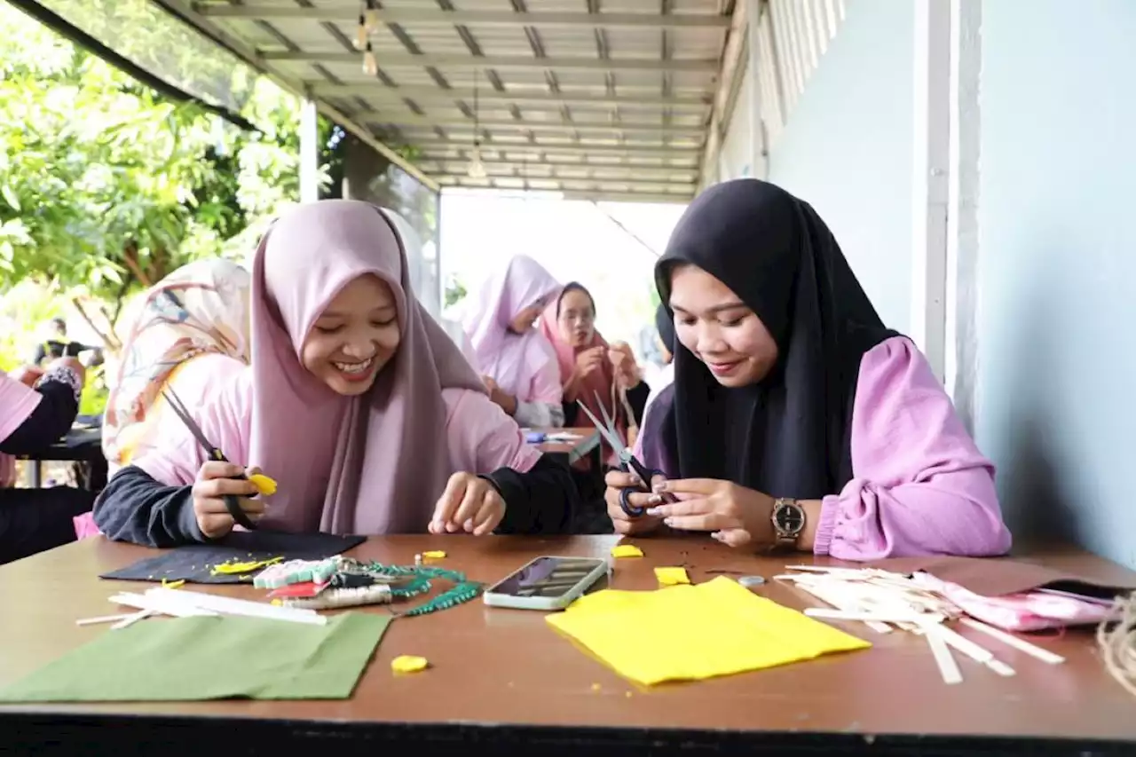 Srikandi Ganjar Jateng Ajak Perempuan Lebih Kreatif Lewat Kelas Kerajinan Tangan