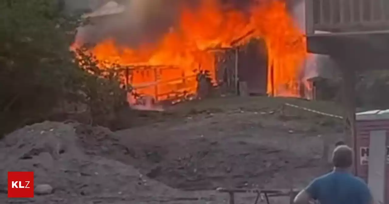 Großeinsatz der Feuerwehren: Am Faaker See ging Haus in Flammen aus