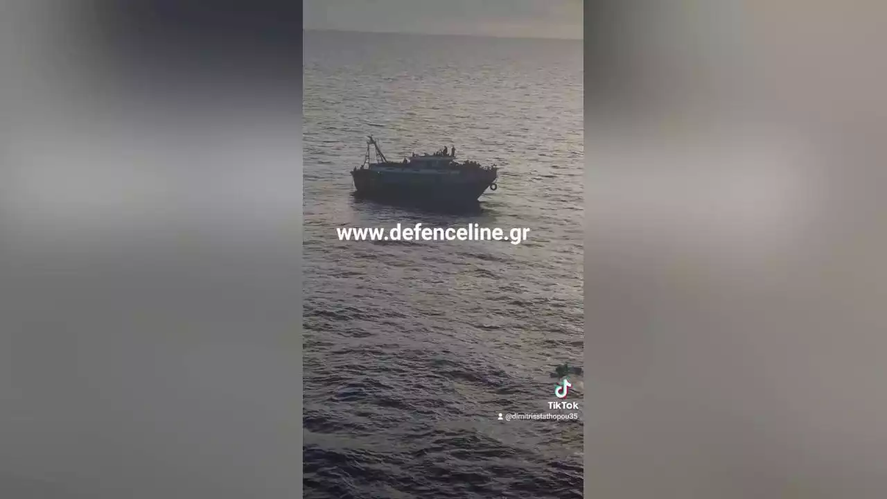 Naufragio in Grecia, il video del peschereccio che smentisce la guardia costiera