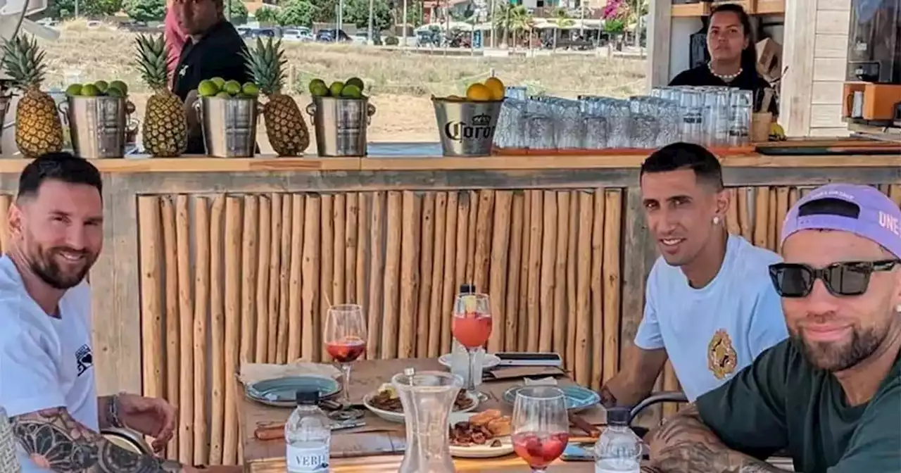 Messi llegó a Rosario con Di María y Otamendi | Fútbol | La Voz del Interior