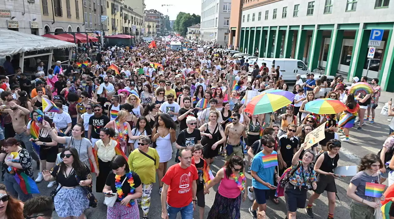 A Torino sfila il Pride, il coordinatore: 'Siamo più di 100mila'