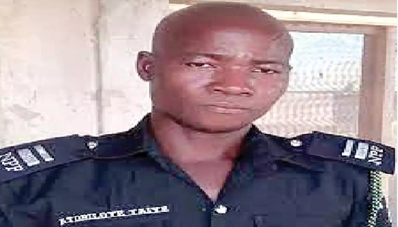 Family of inspector who died in cell laments police silence