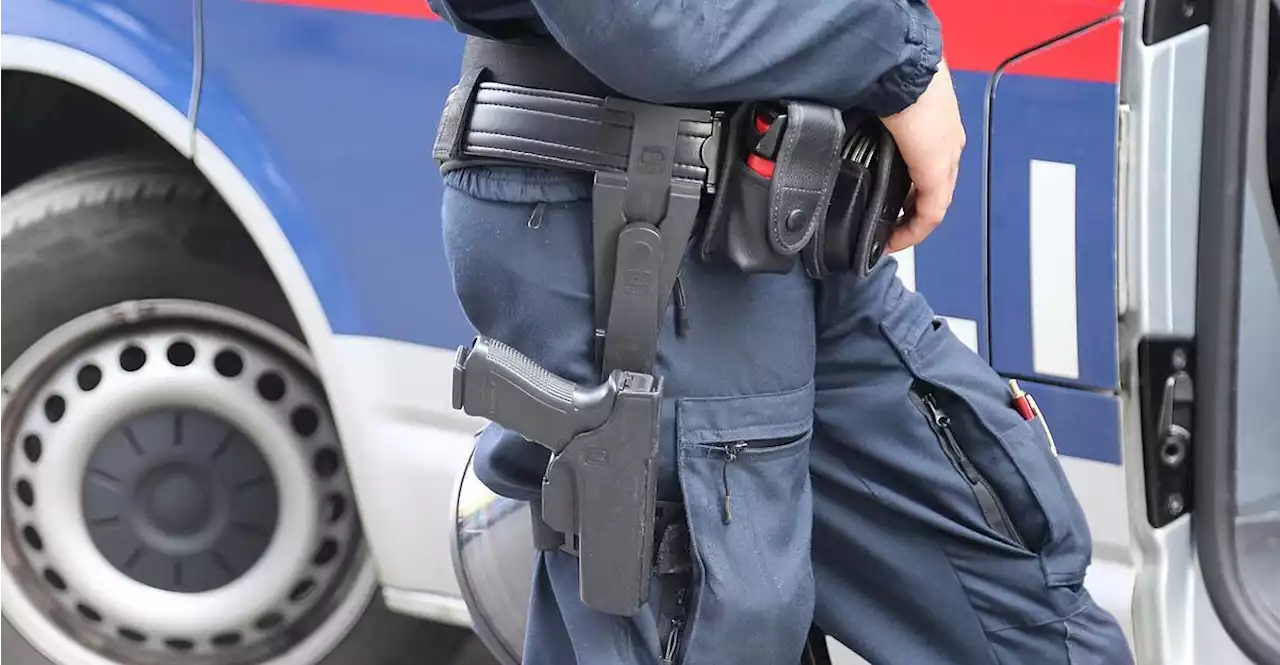 In Wels gestohlenes Sturmgewehr in Haus von Polizisten entdeckt