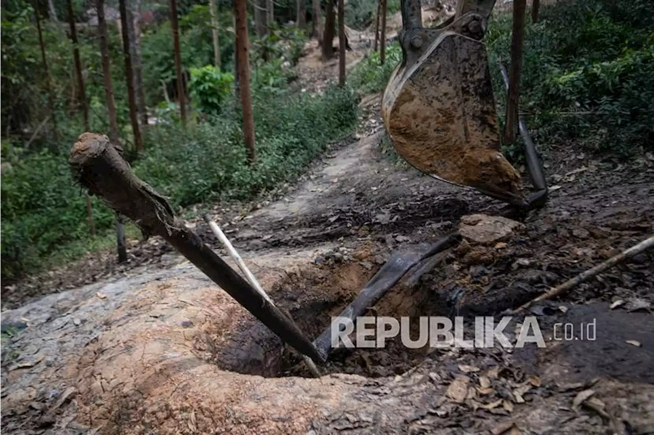 Polisi Tutup Ratusan Sumur Tambang Minyak Mentah Ilegal |Republika Online