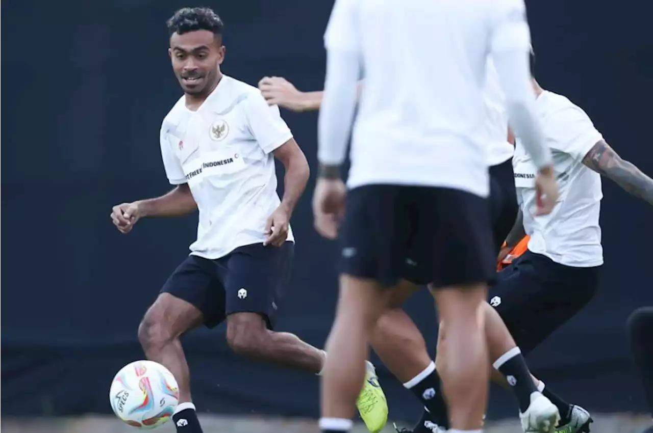 Media Argentina Soroti Sesi Latihan Timnas Indonesia Ditutupi Kain Hitam