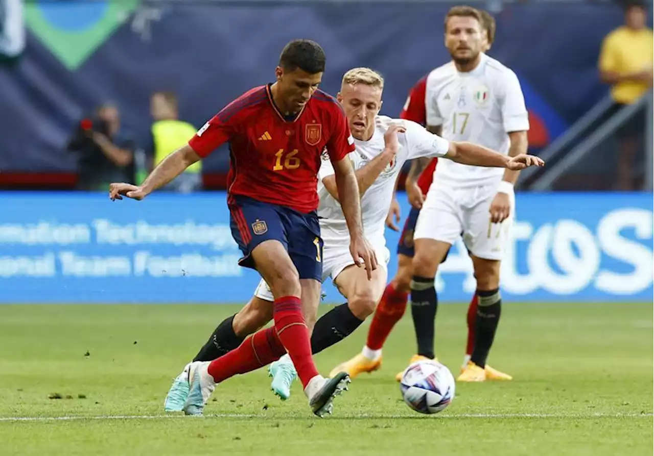 Soccer-Spain and Man City's Rodri enjoying the best of times