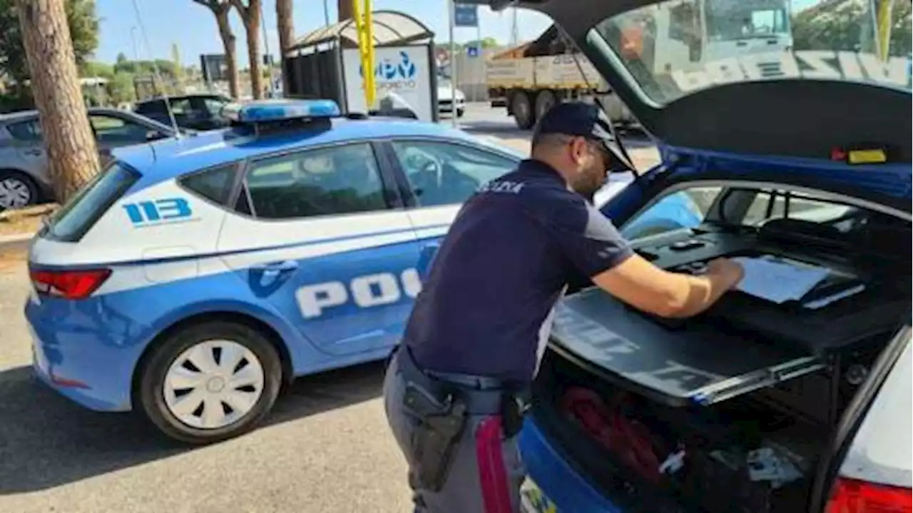 Giallo a Roma: uomo con parrucca ucciso a coltellate