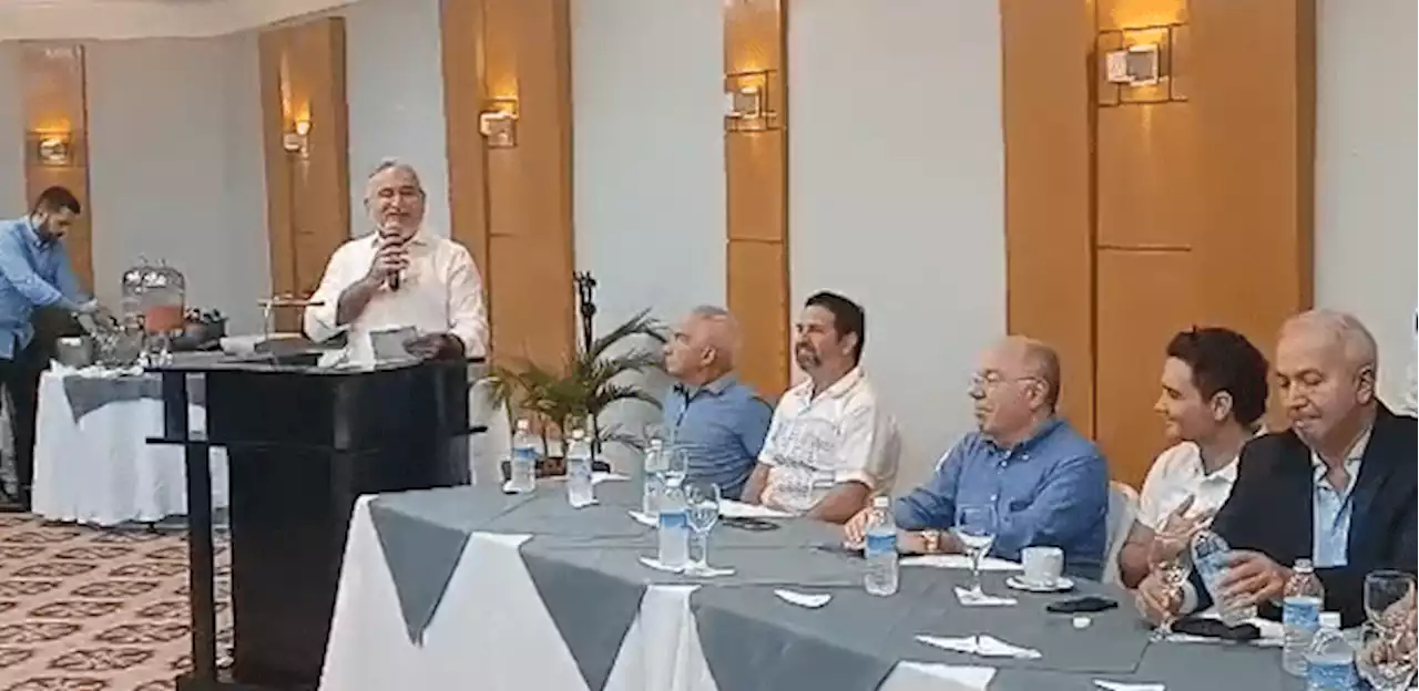 Com apoio de prefeito do PSOL, cotado para ministério almoça com Lula