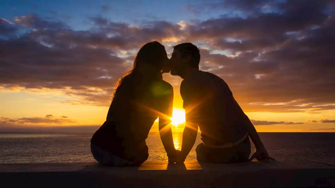 What is the 6-second kiss rule and how can it give your relationship a boost?