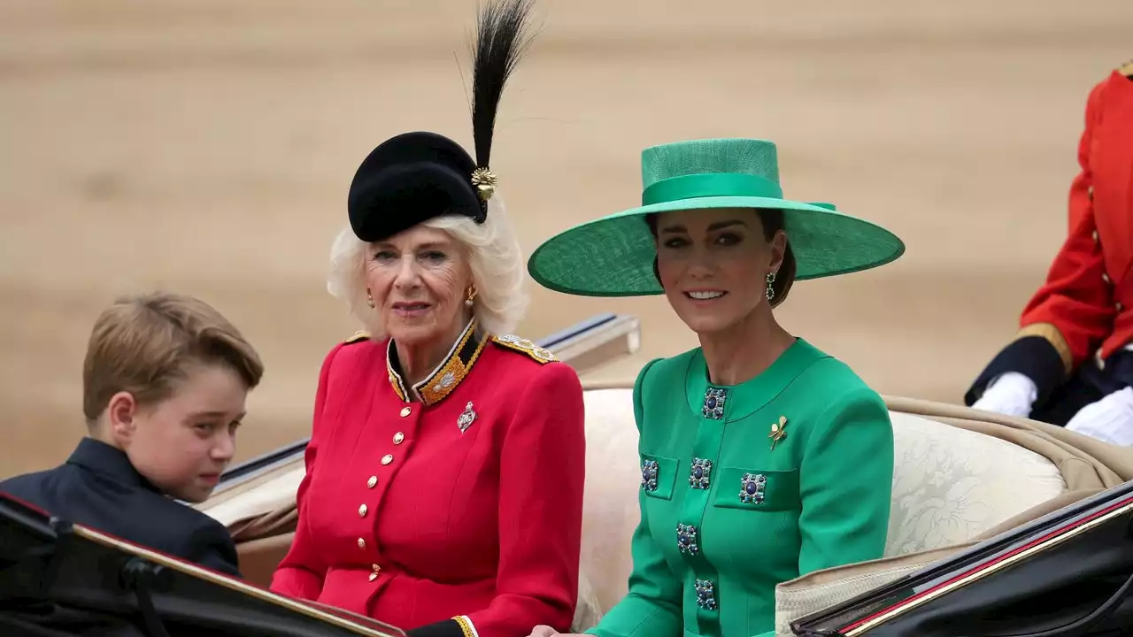 L'abito fa il colonnello: Camilla e Kate al Trooping the Colour (e tutti i look sfoggiati alla parata)