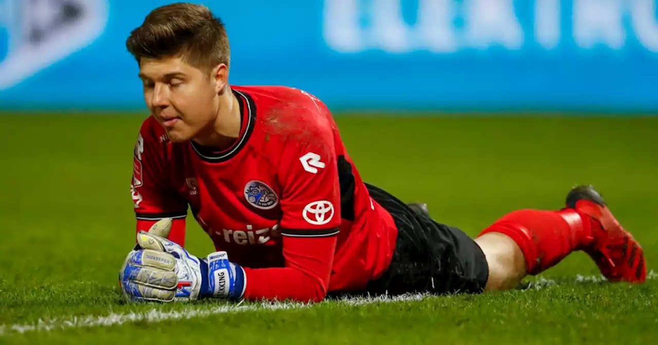 Den Bosch-keeper bergt handschoenen op: 'Natuurlijk heeft die 13-0 meegespeeld'