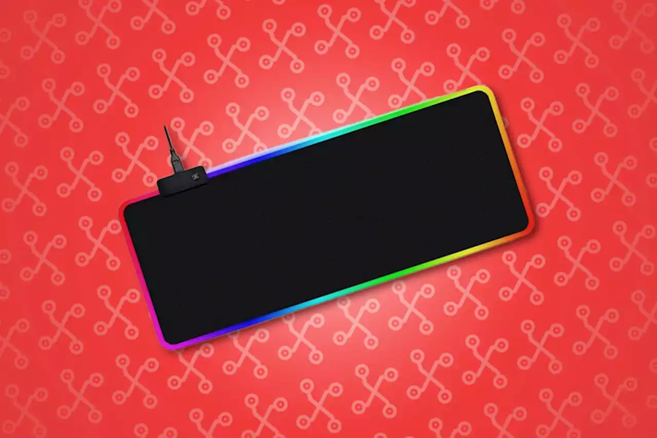 Dale un toque único a tu escritorio con este mousepad RGB para gaming con 14 modos de iluminación por solo 248 pesos en Amazon México