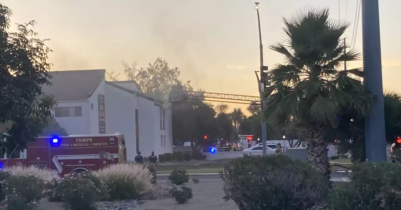 Two hurt after apartment fire near Alma School and Warner roads in Chandler