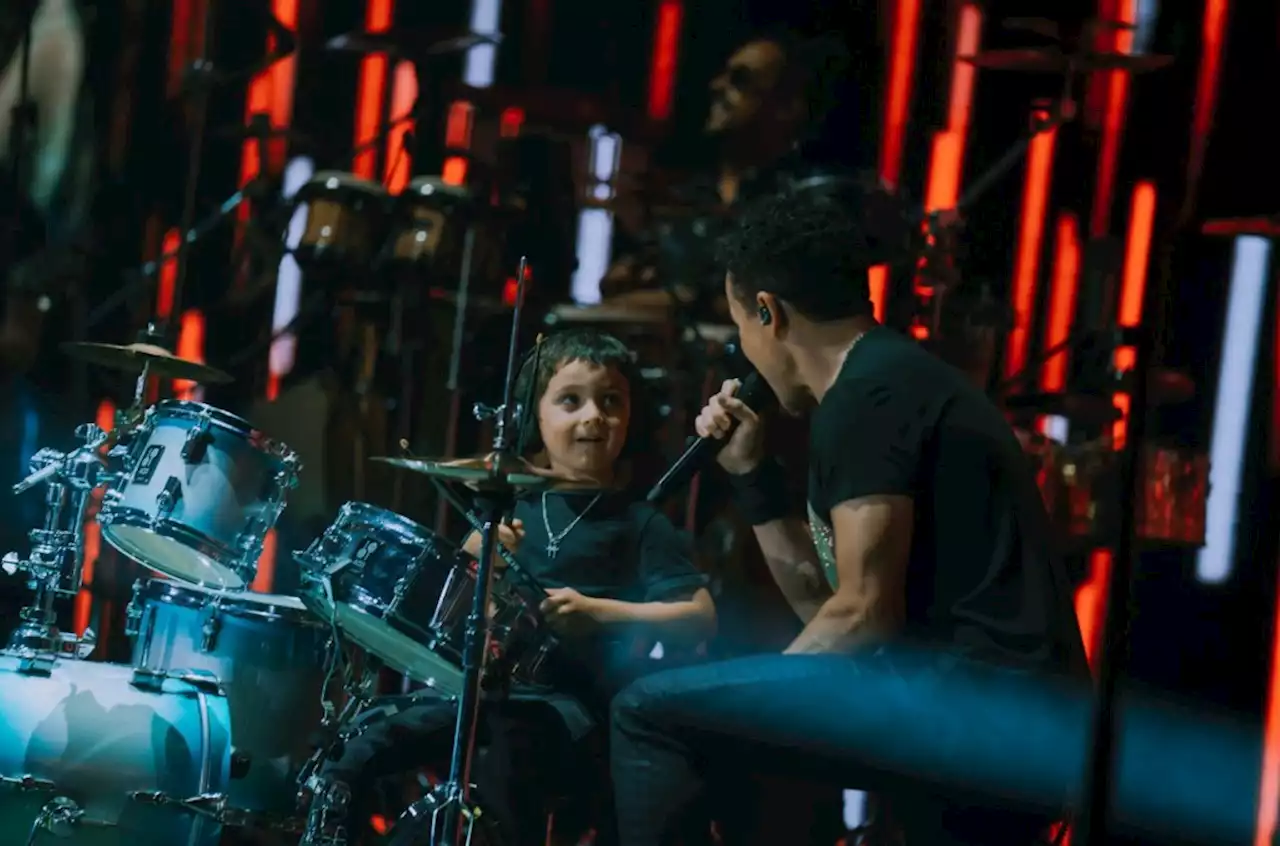 Fonseca Shares Stage With 5-Year-Old Son & Other Surprises at Miami Show