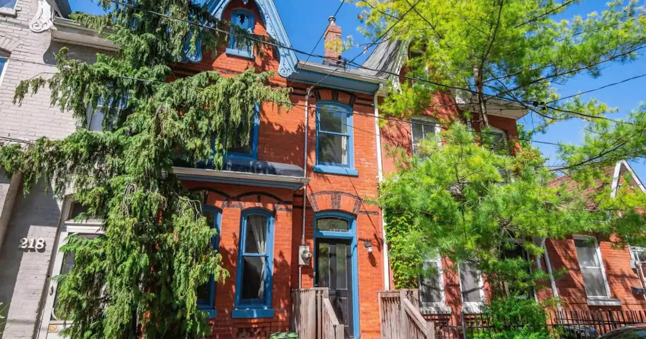 This Toronto home sold for almost $500K over asking