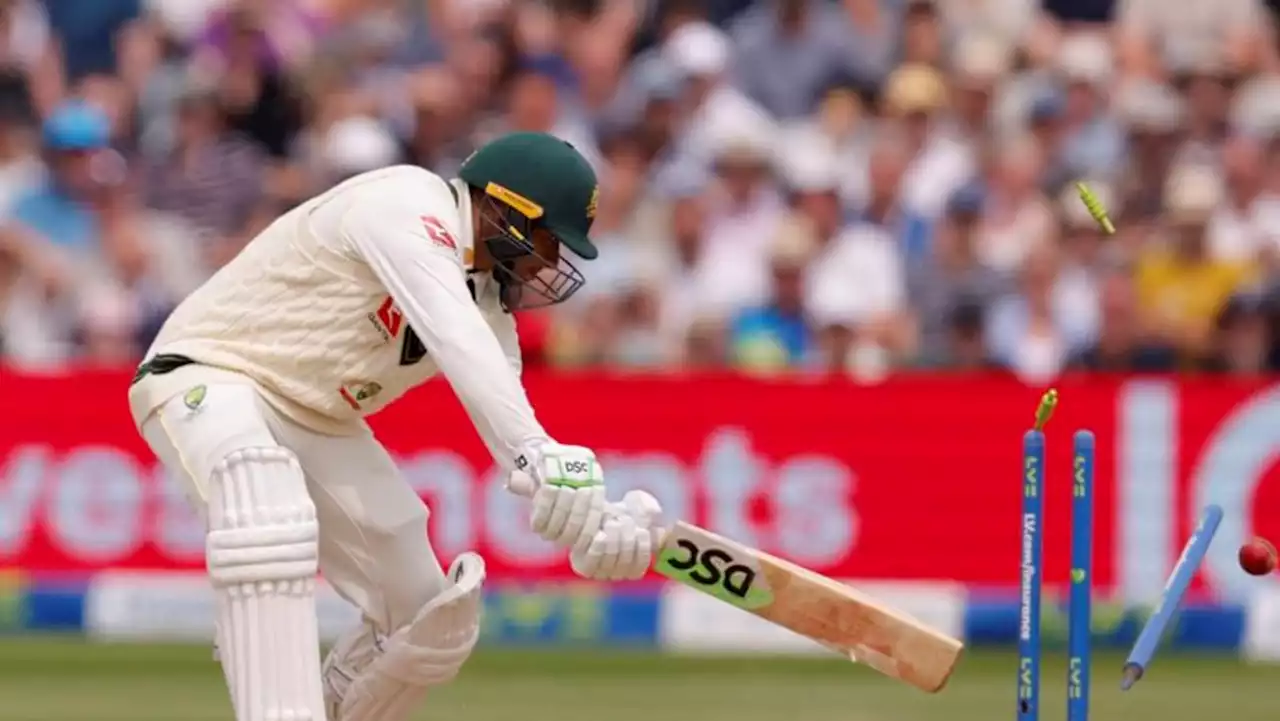 England bowl out Australia for 386 after Khawaja falls