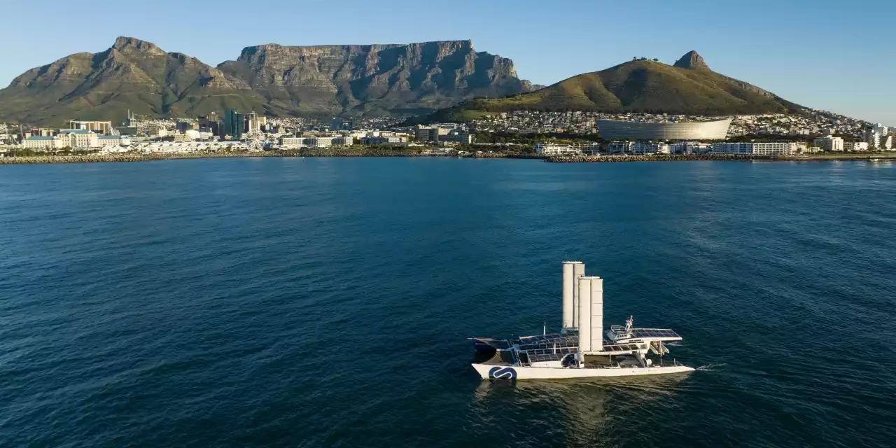 DECARBONISATION: World’s first self-sufficient, hydrogen-powered, zero-emission boat docks in Cape Town