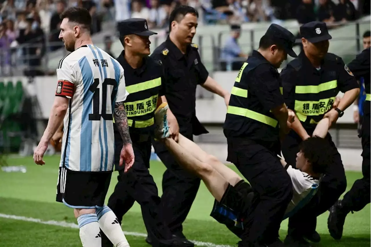 Chinese police announce punishment for fan who invaded pitch to hug Messi