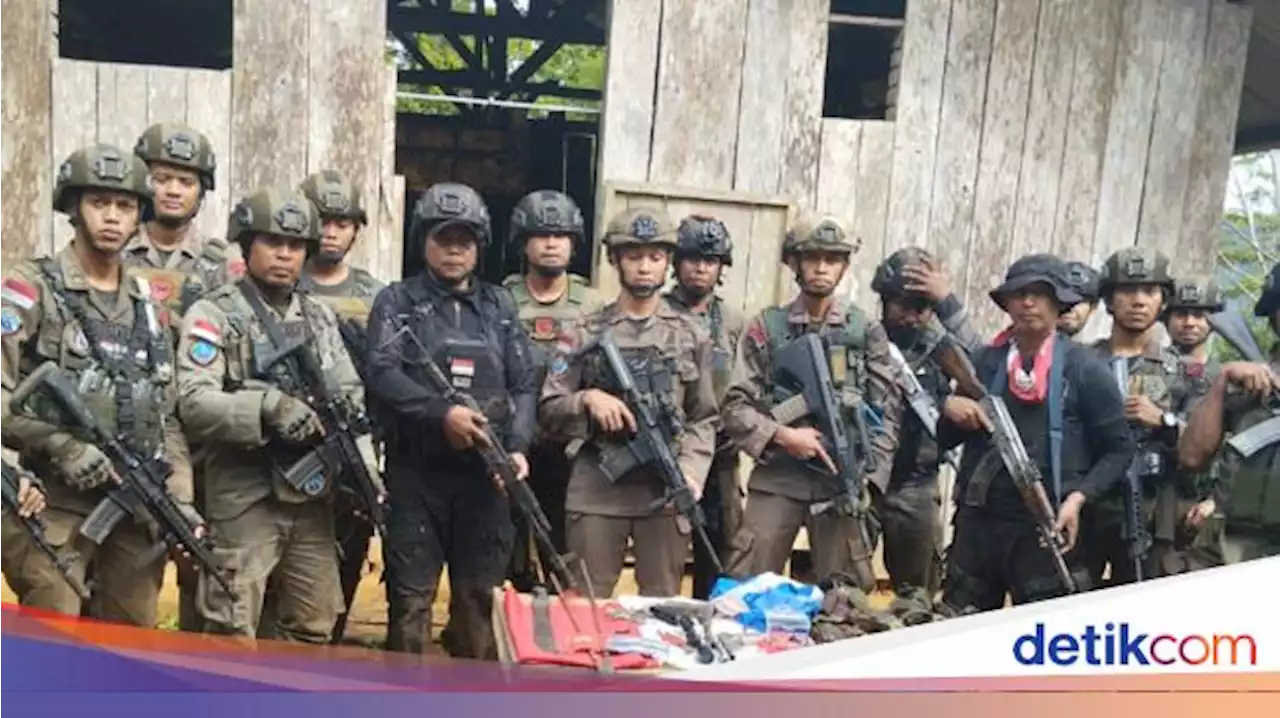 Polisi Gerebek Markas KKB di Yapen Papua, Senpi Rakitan-Rompi Diamankan